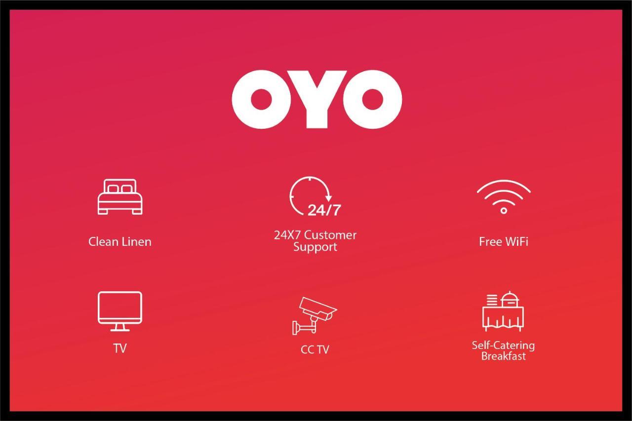 فندق Vaccinated Staff- Oyo Townhouse 105 Khar West Station مومباي المظهر الخارجي الصورة