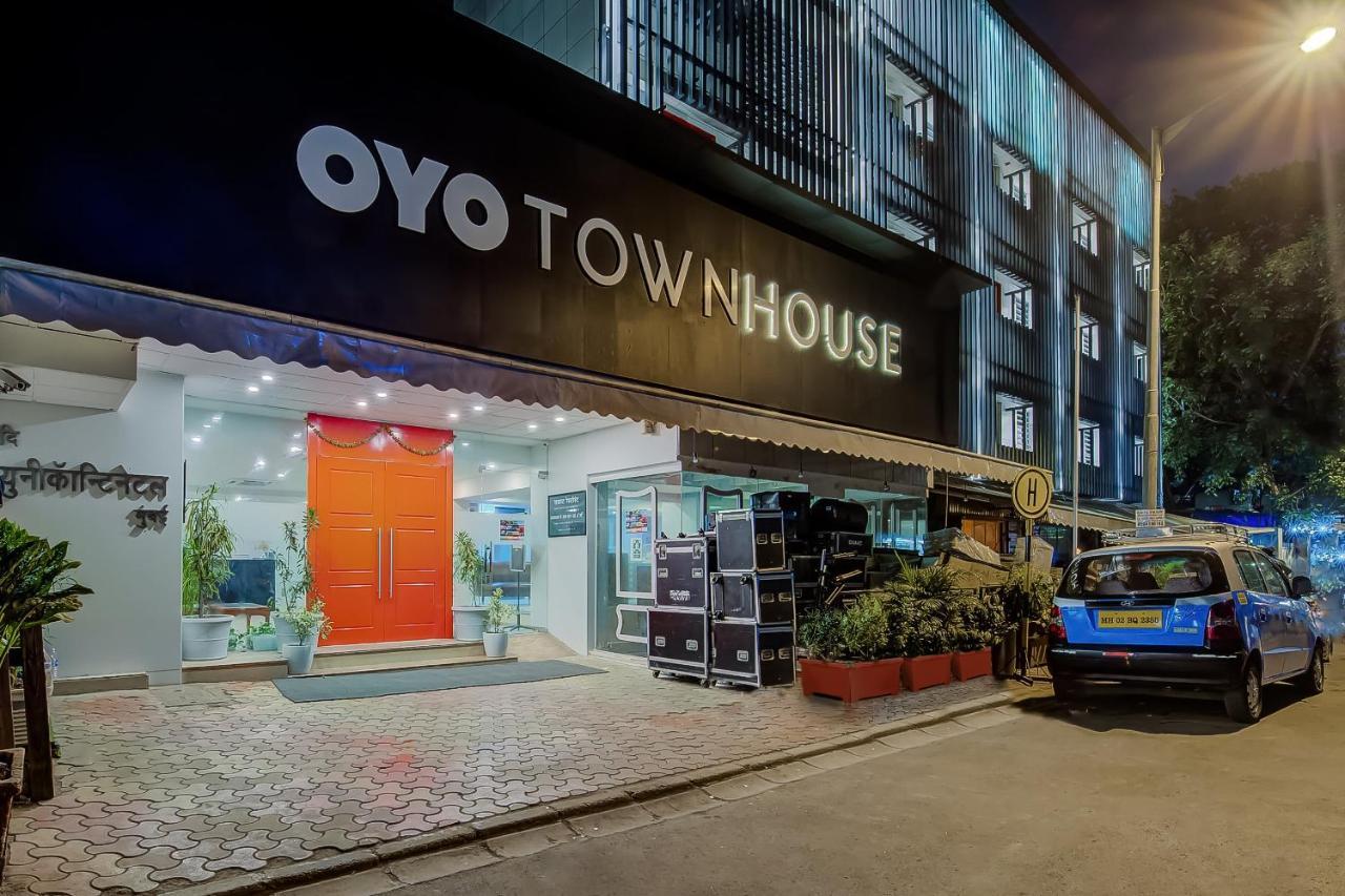 فندق Vaccinated Staff- Oyo Townhouse 105 Khar West Station مومباي المظهر الخارجي الصورة